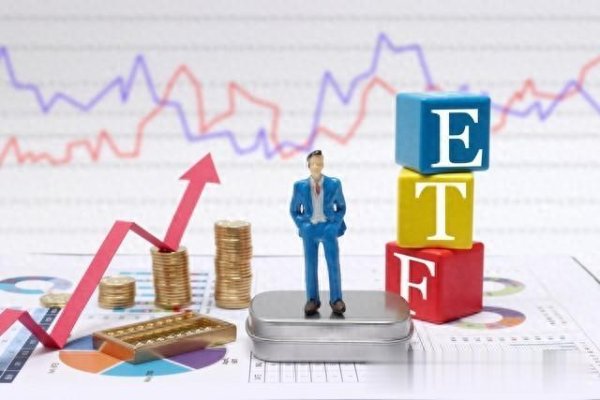 金鼎配资 金价飙到3411美元! 500亿资金疯抢黄金ETF, 现在入场还来得及吗